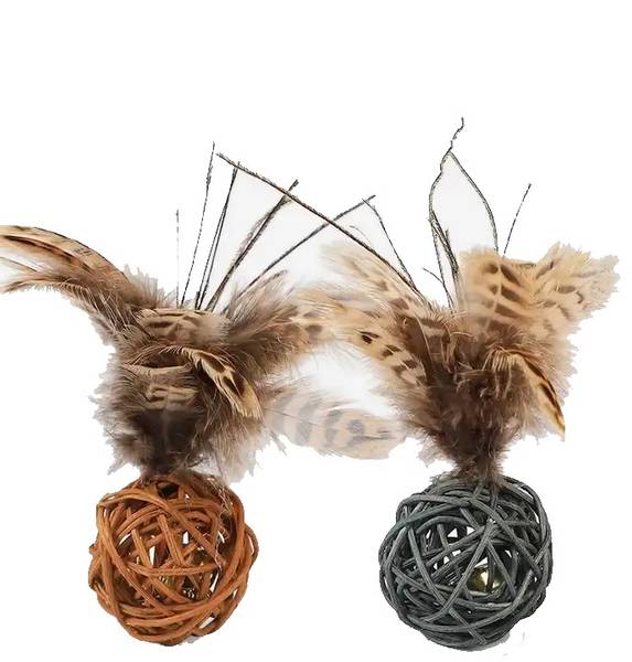 Naturlig katteleke med rattan og fjær