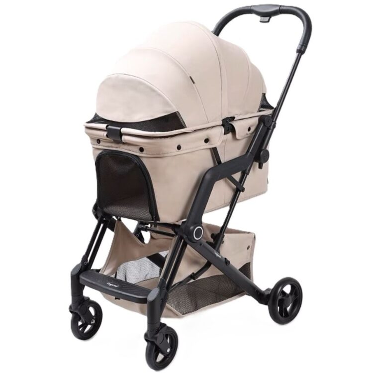 Beige kompakt sammenleggbar hundevogn