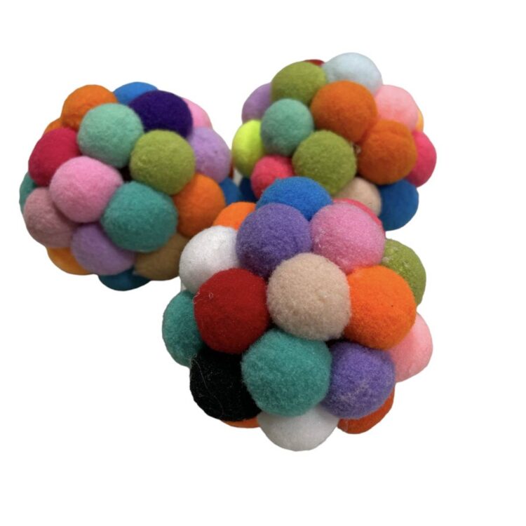 Fargerik pompom katteleke